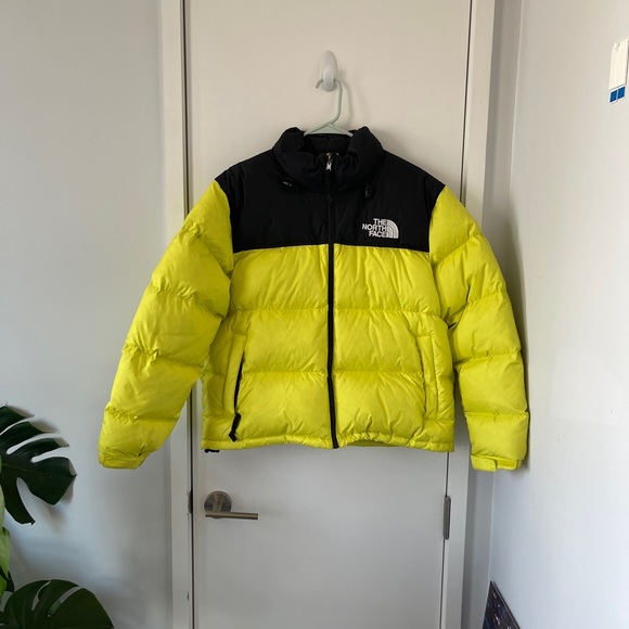 North Face Puffer Coat - Picture 2 of 6